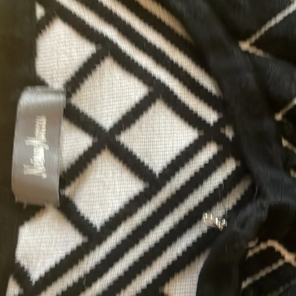 Neiman Marcus 2 piece sweater business casual stretchy - Picture 6 of 10